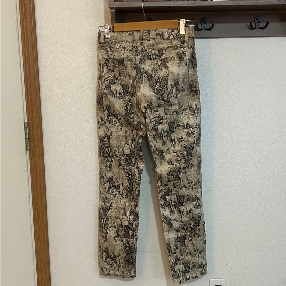 Soho Beige and Brown Snakeskin Jeans size 4 - Picture 6 of 8